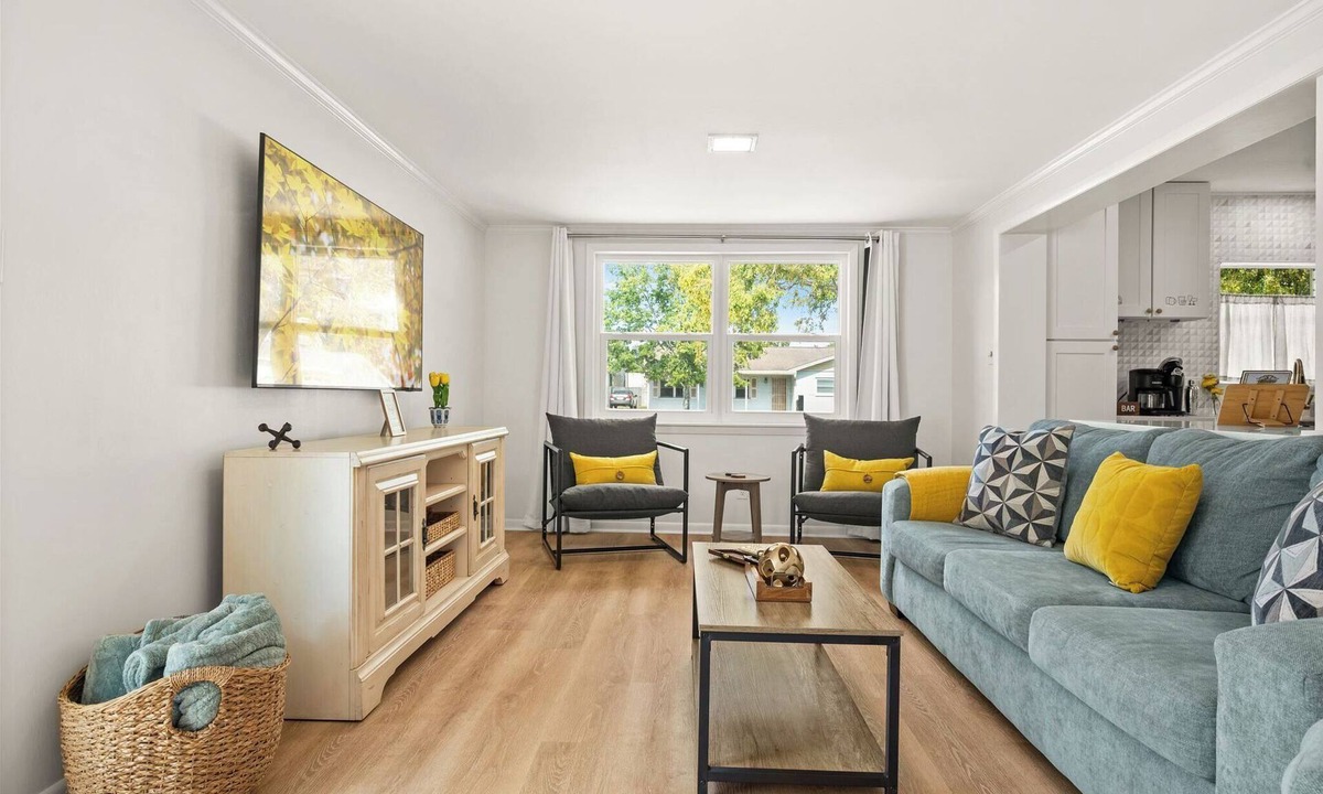 Tampa House | 1.5 mi to Bucs Stadium-Close to Airport-Arcade-Dog Friendly-2 King Beds-Fire Pit