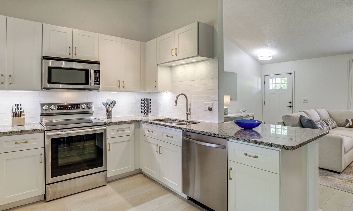 Butler Beach Cottage | < 1 Mi to Butler Beach! Home w/Dog-friendly Yard
