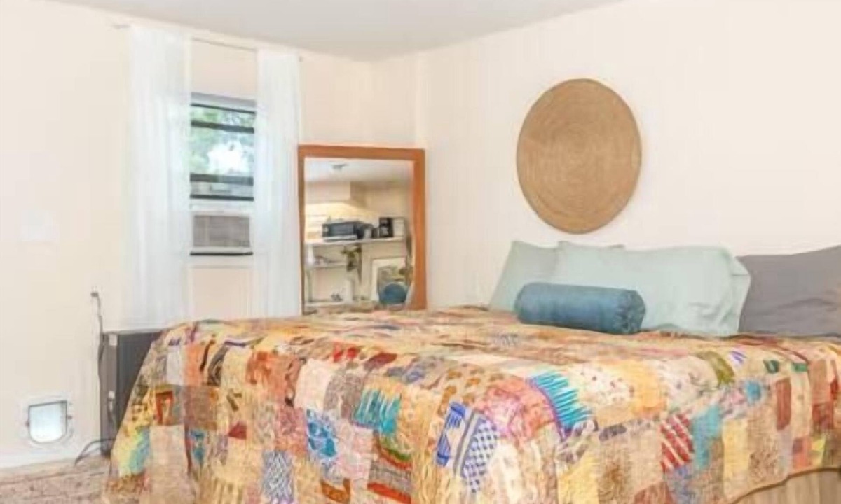 Gainesville Apartment | 1 mile to UF. Cute Home w/Private Yard + Parking