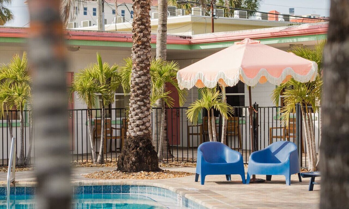 Bay Esplanade Apartment | 101 · ☀Pool✔ Beach✔ Self Checkin✔ Free Parking✔
