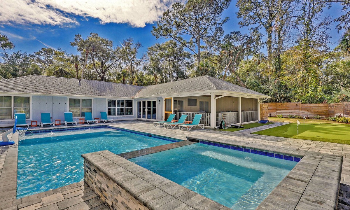 North Forest Beach House | 17 Mallard- 5 Bedroom Home in North Forest Beach!