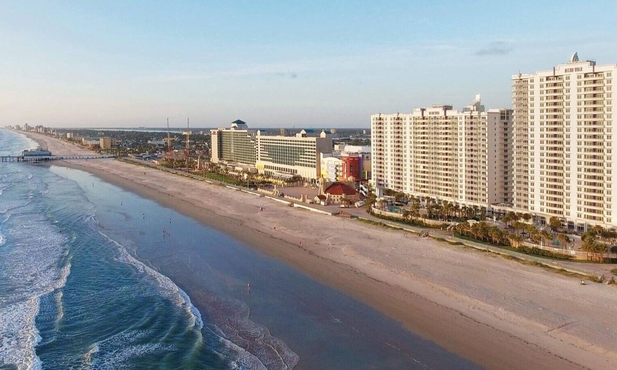 Brush - Stewarts Resort | 1BD/Daytona - Condo w/Wide Open Ocean F U N!