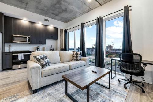 Channel District Apartment | 1BD in Channelside District | Perfect Remote Work