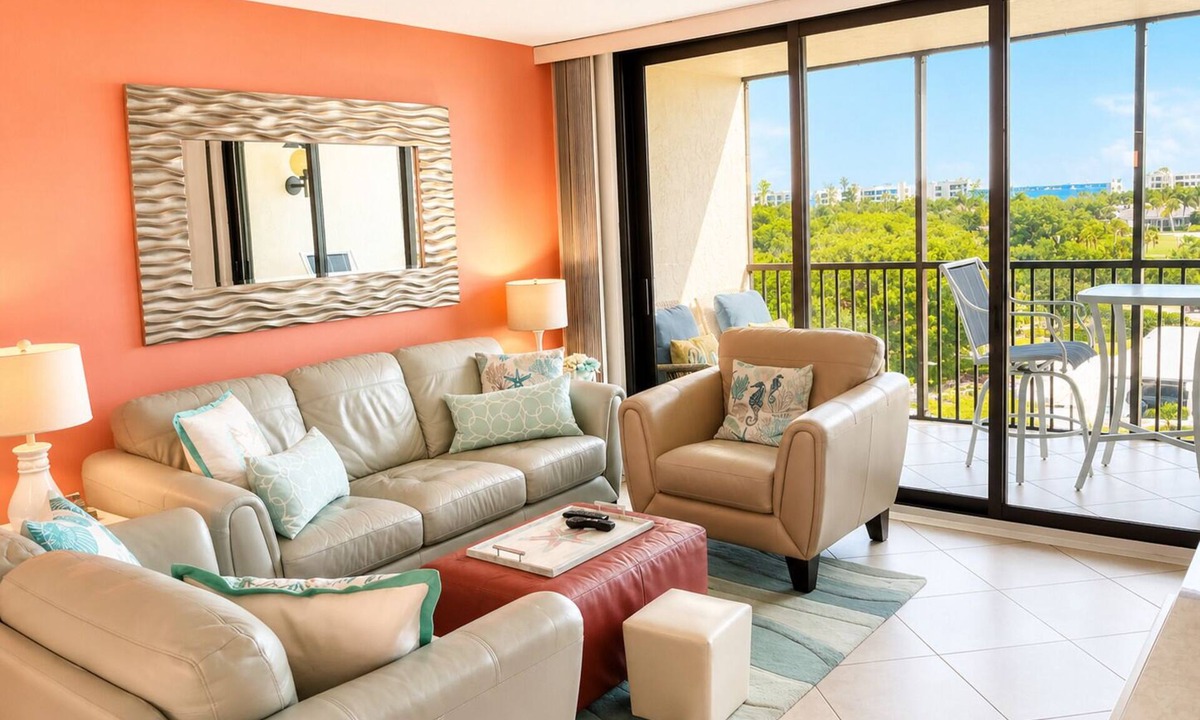 Longboat Key Condo | 2 Bedroom, 1 Bath, Beach and pools, Longboat Key