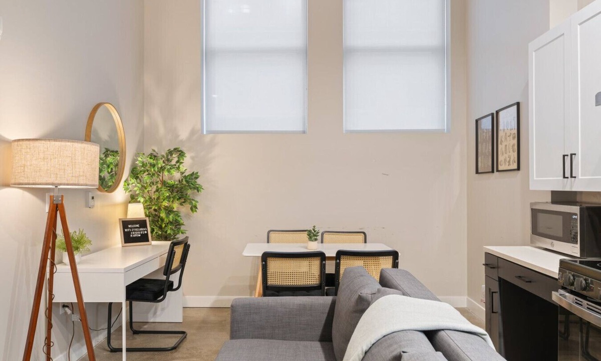 Downtown Cincinnati Apartment | 2 Bedroom Steps from Music Hall & Findlay Market