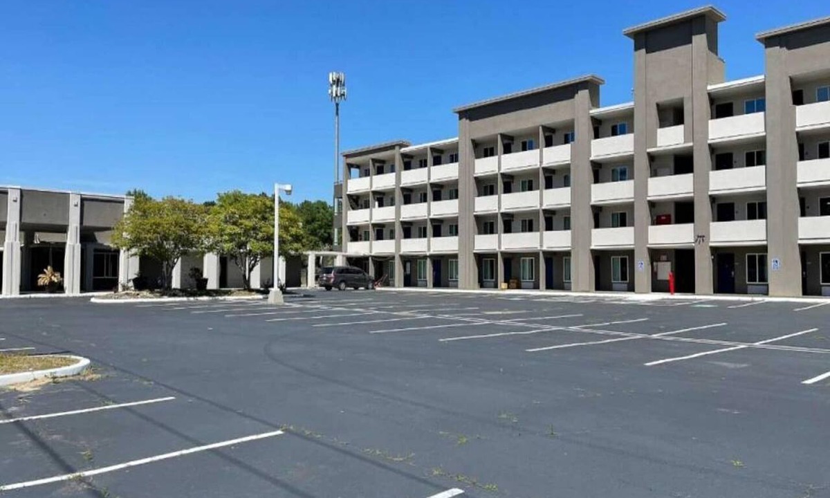 West Columbia Apartment | 2 Full Beds|Non-Smoking,Kitchen