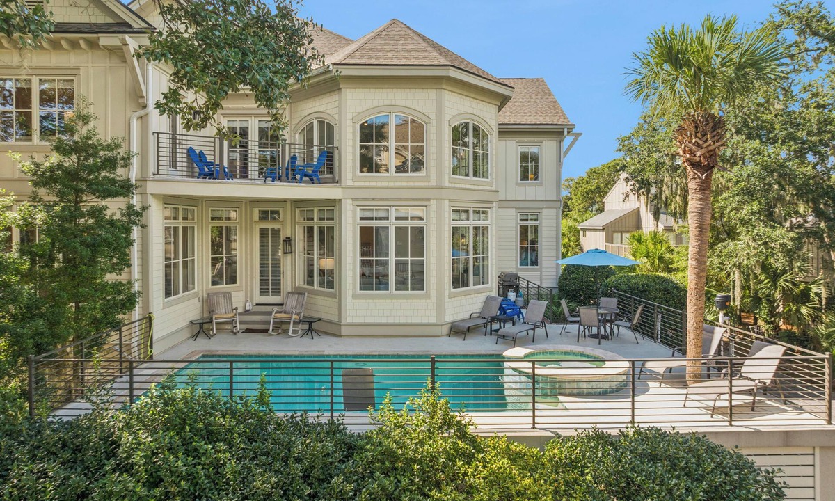 North Forest Beach House | 20 Knotts Way @ North Forest Beach | Luxury Retreat | Steps from the Beach | Loaded with Amenities