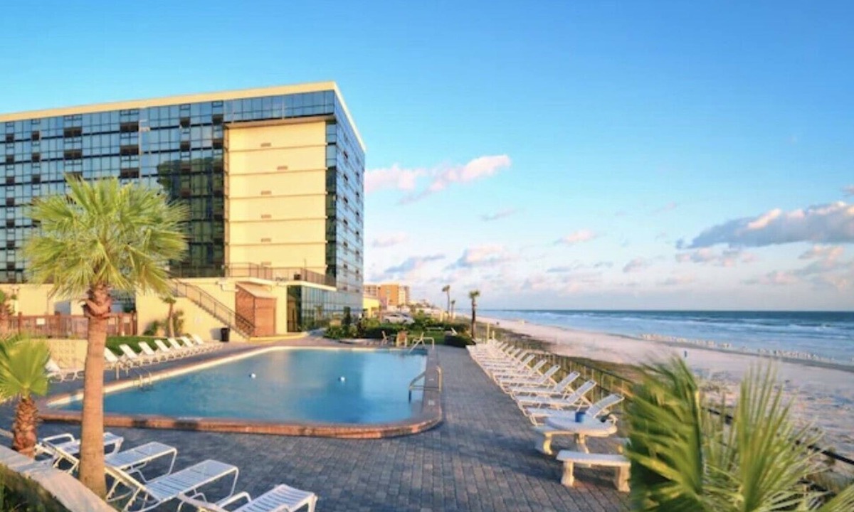 Schulte Park Apartment | 20% OFF! - Amazing Ocean View King Bed Studio in Daytona!