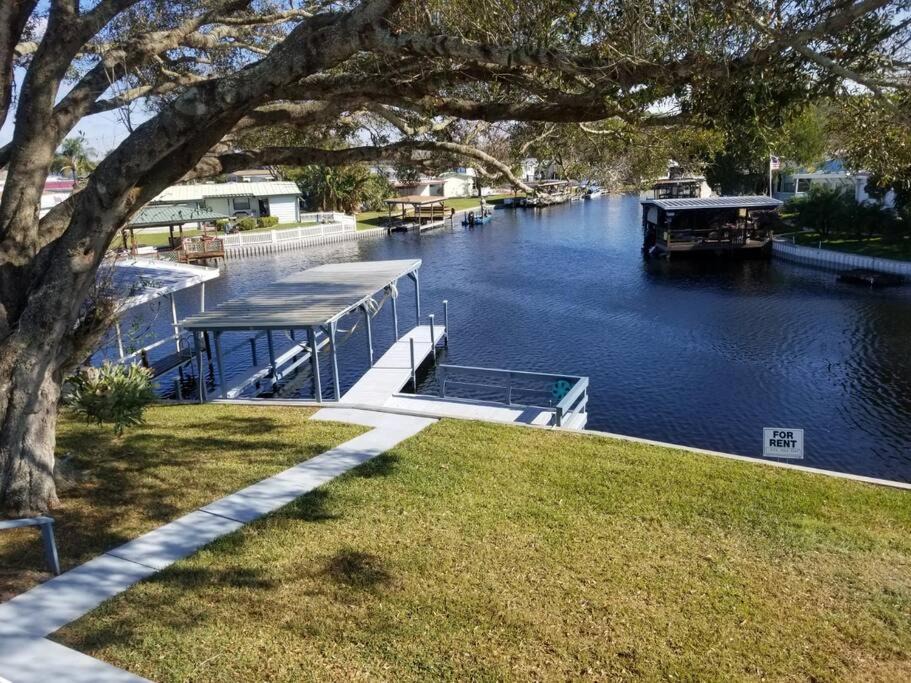 Tavares House | 3 Bed, 2 Bath, Waterfront, Dock, Large Driveway
