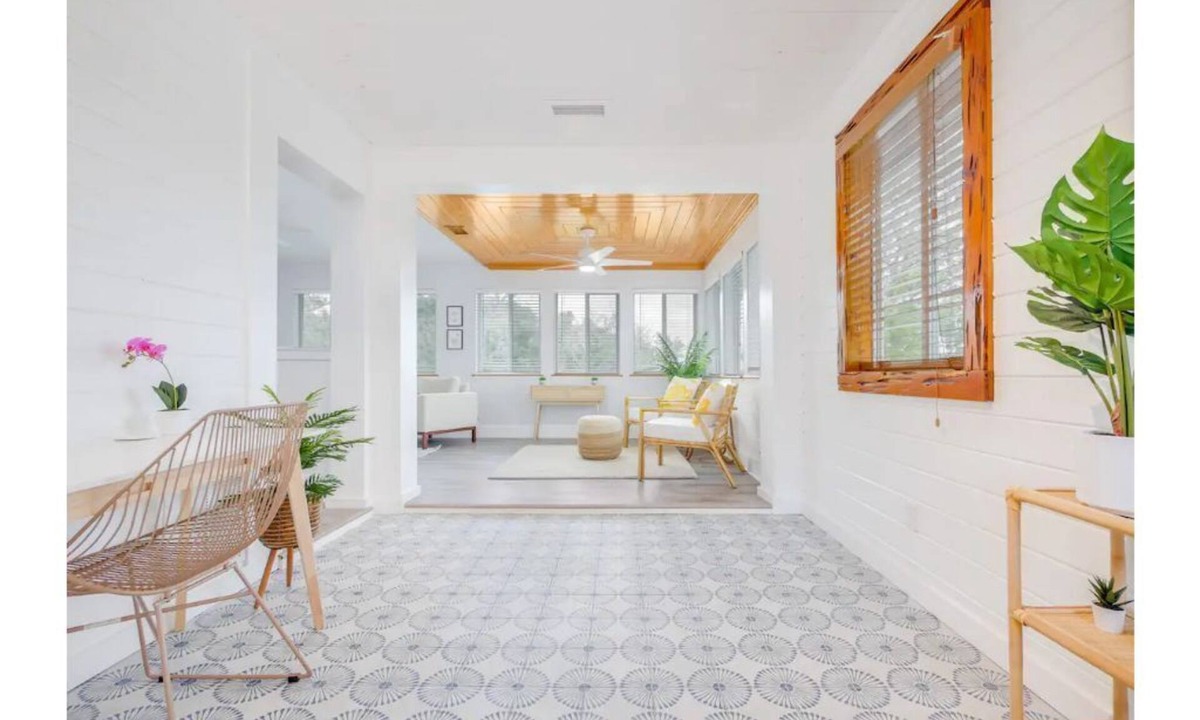 Butler Beach Apartment | 3-bed, walk 2 the beach, hot tub, updated, pets ok