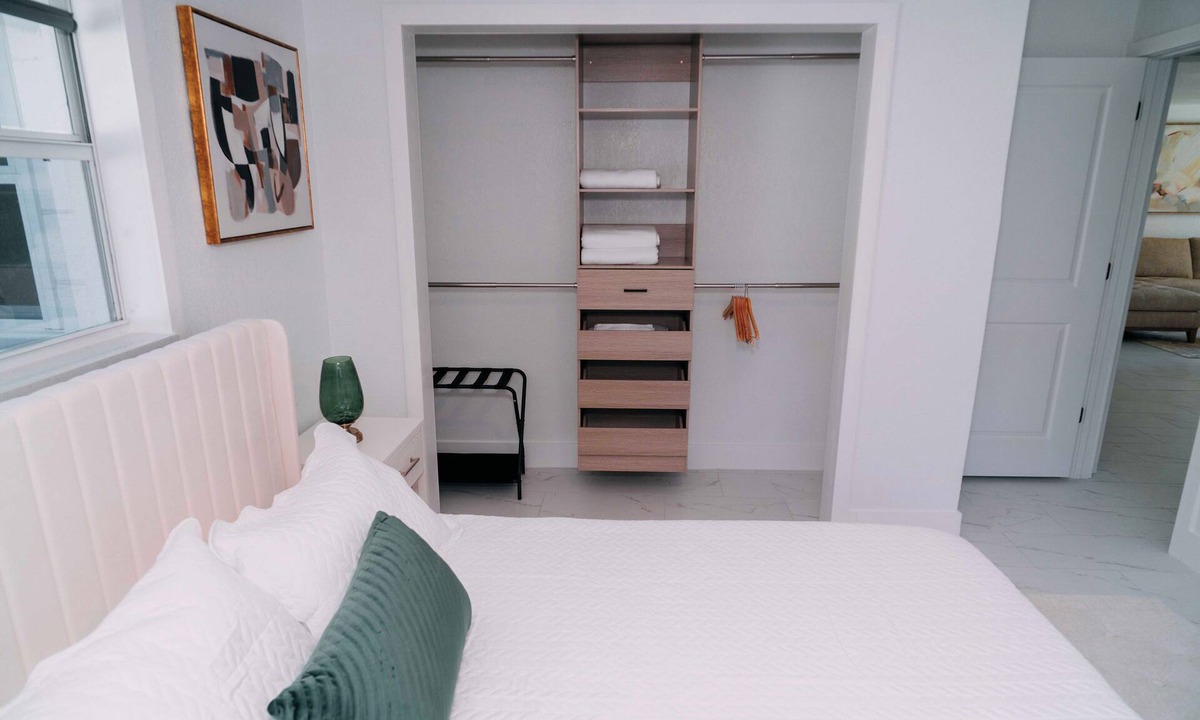 St. Petersburg House | 3-bedroom house in gorgeous St. Petersburg with AC