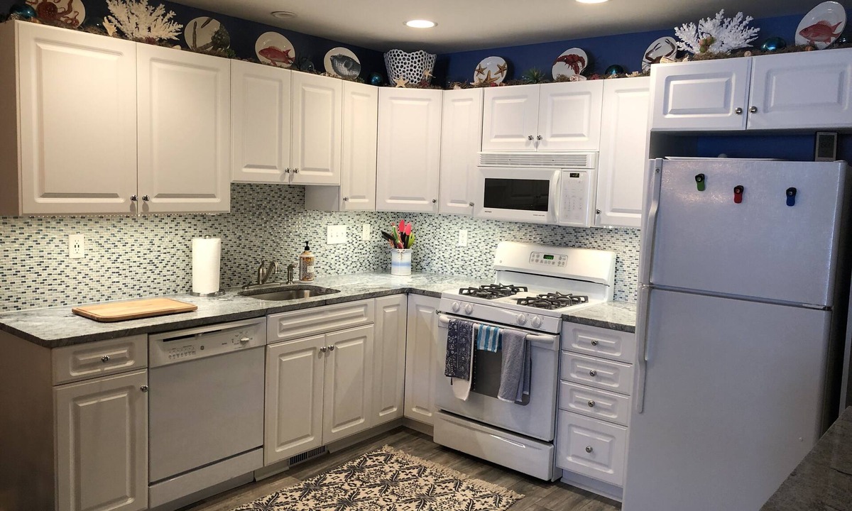 Wildwood Condo | 3 bedrooms, 2 bath condo close to beach, restaurants, convention center