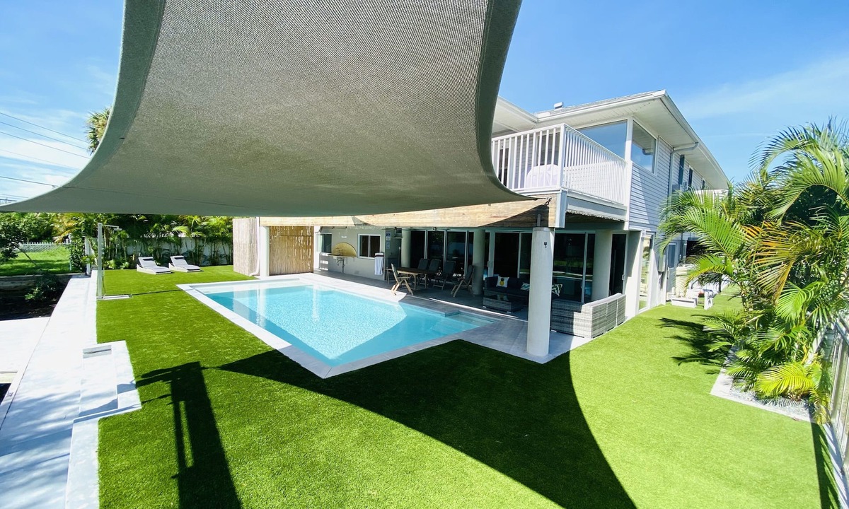 Port Richey House | 3900 SQFT waterfront home; heated pool;Game room & gym near Gulf-Islands beaches
