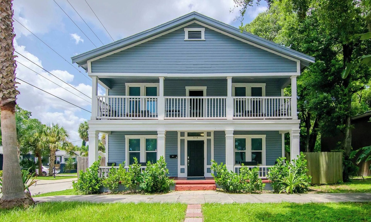 Riverside Heights Bed & Breakfast | 4 Seasons of Summer in Tampa Heights - Unit 1