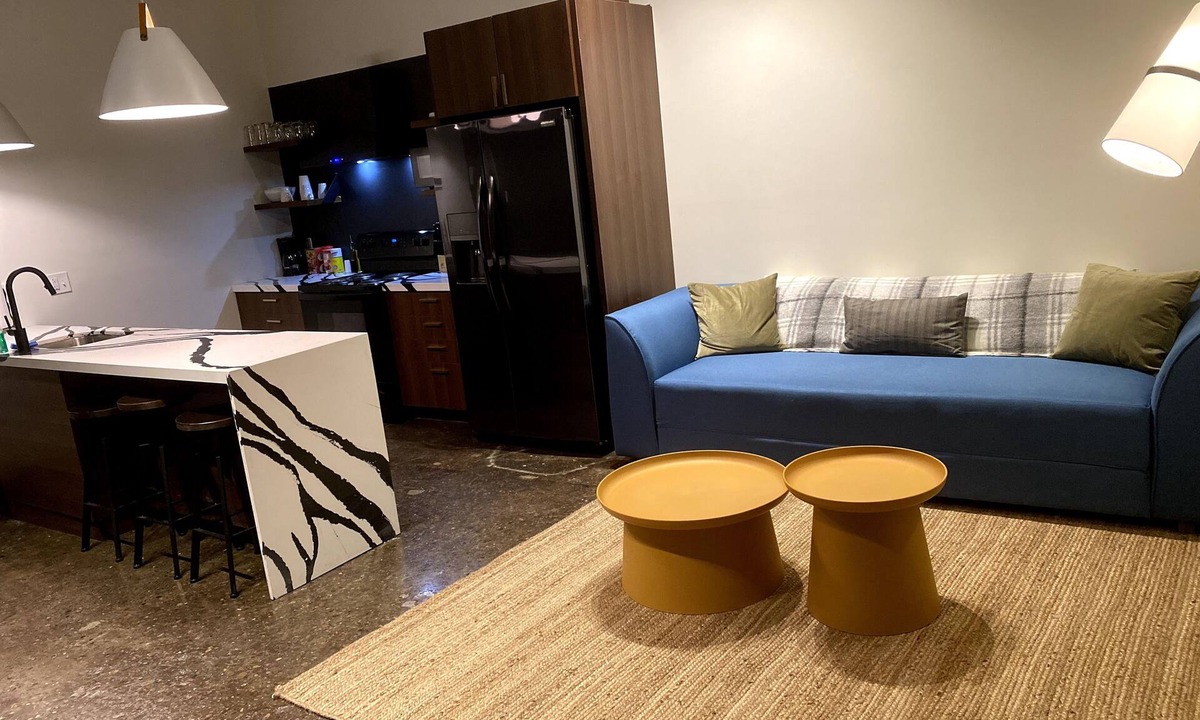 North Oakland Apartment | 424-Apt. 403