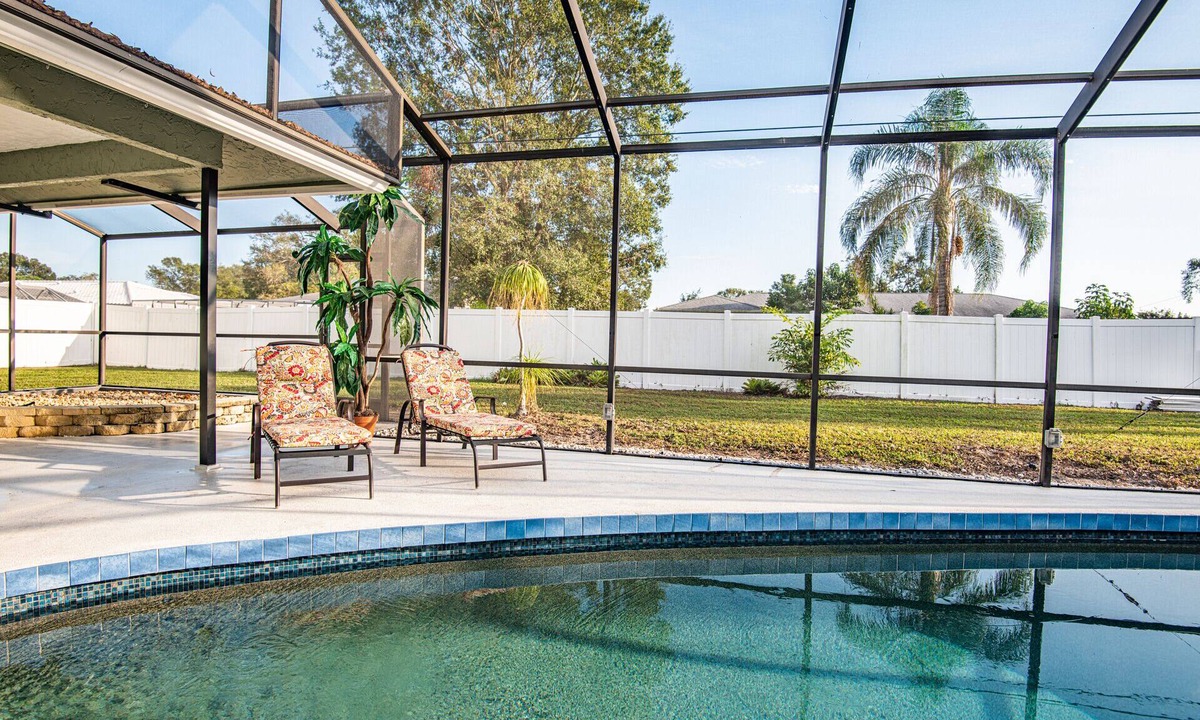 Whitfield House | 4BR Private Pool Home, Screened Lanai, & 3mi to SRQ Airport