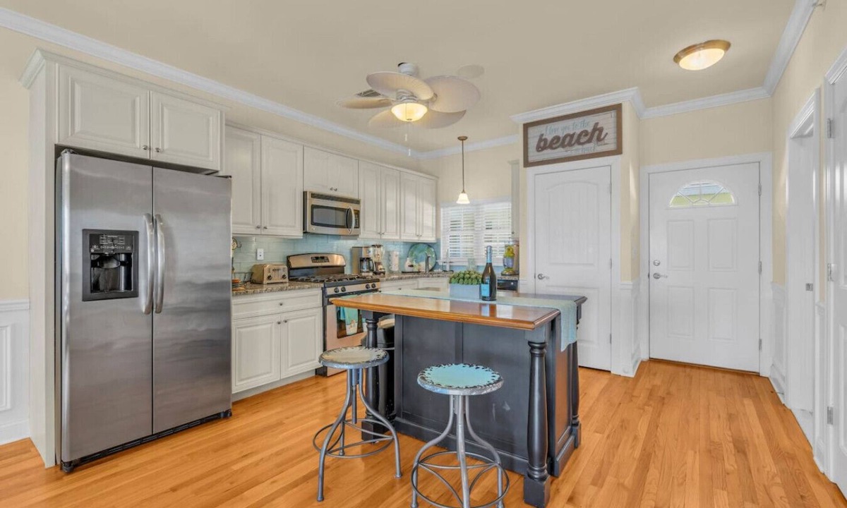 Seaside Heights Condo | 4BR Rooftop Retreat Near Beach w/Elevator & Parking