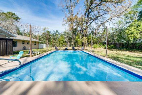 Fort King District House | 5 Mi to Silver Springs State Pk: Gem w/Game Room!