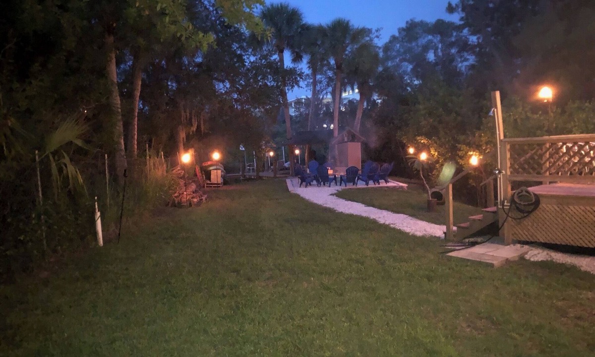 South Sarasota House | 5 Star Rated Estate on the water Heated Pool plenty of privacy almost 2 acres