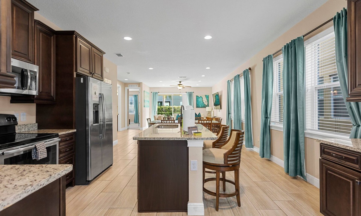West Kissimmee Cottage | 520-8-ld-large Movie&game Room