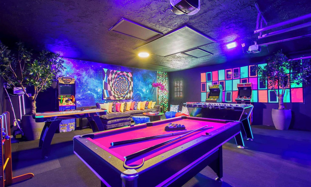 Clearwater Villa | 5BR Pool Villa | Game Room | Near Clearwater Beach