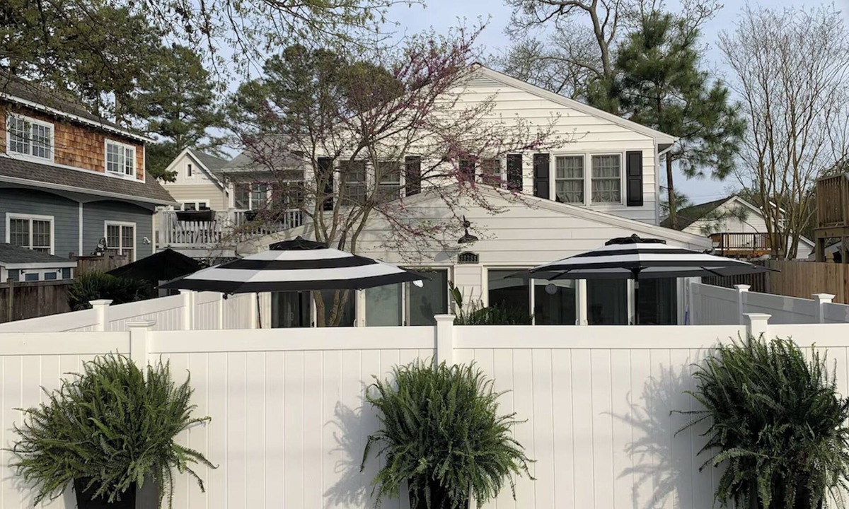 Dodds Addition Villa | 6-bedroom House, 2 units-Walk to Ocean, Heated pool-long term available