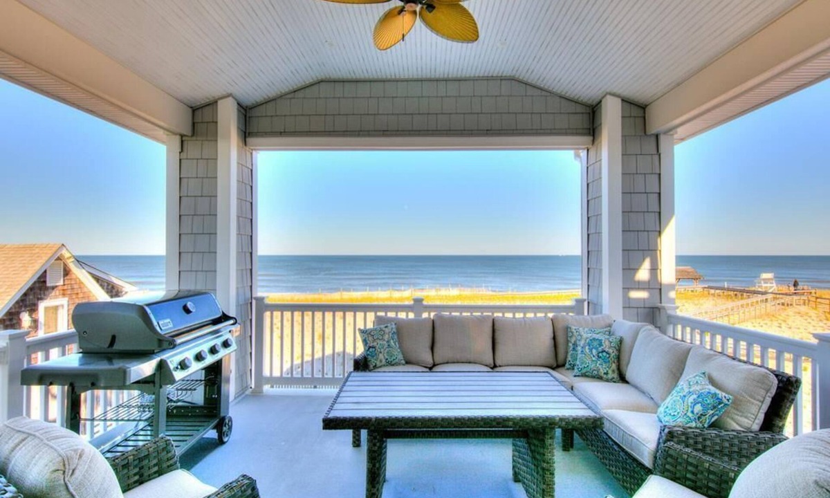 Beach Haven House | 7 bedroom accommodation in Beach Haven