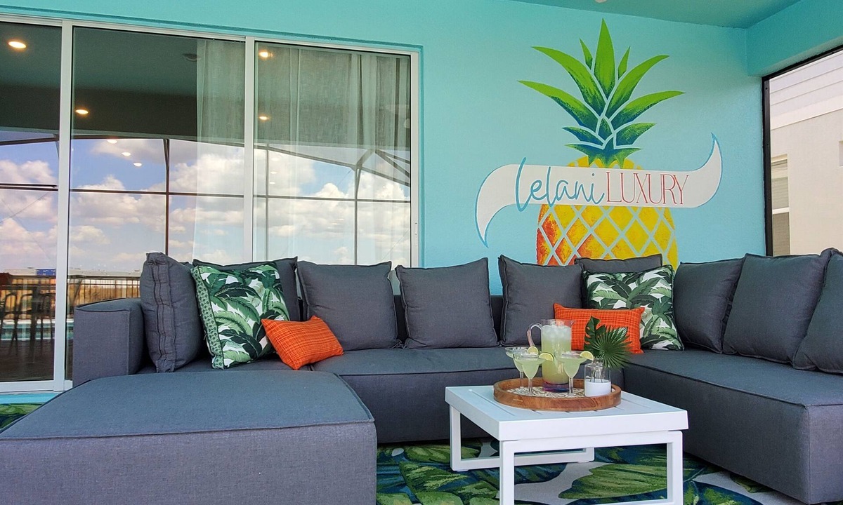 Davenport House | 8BR Retreat | Sleep 20 | Theater | Huge Pool & Spa