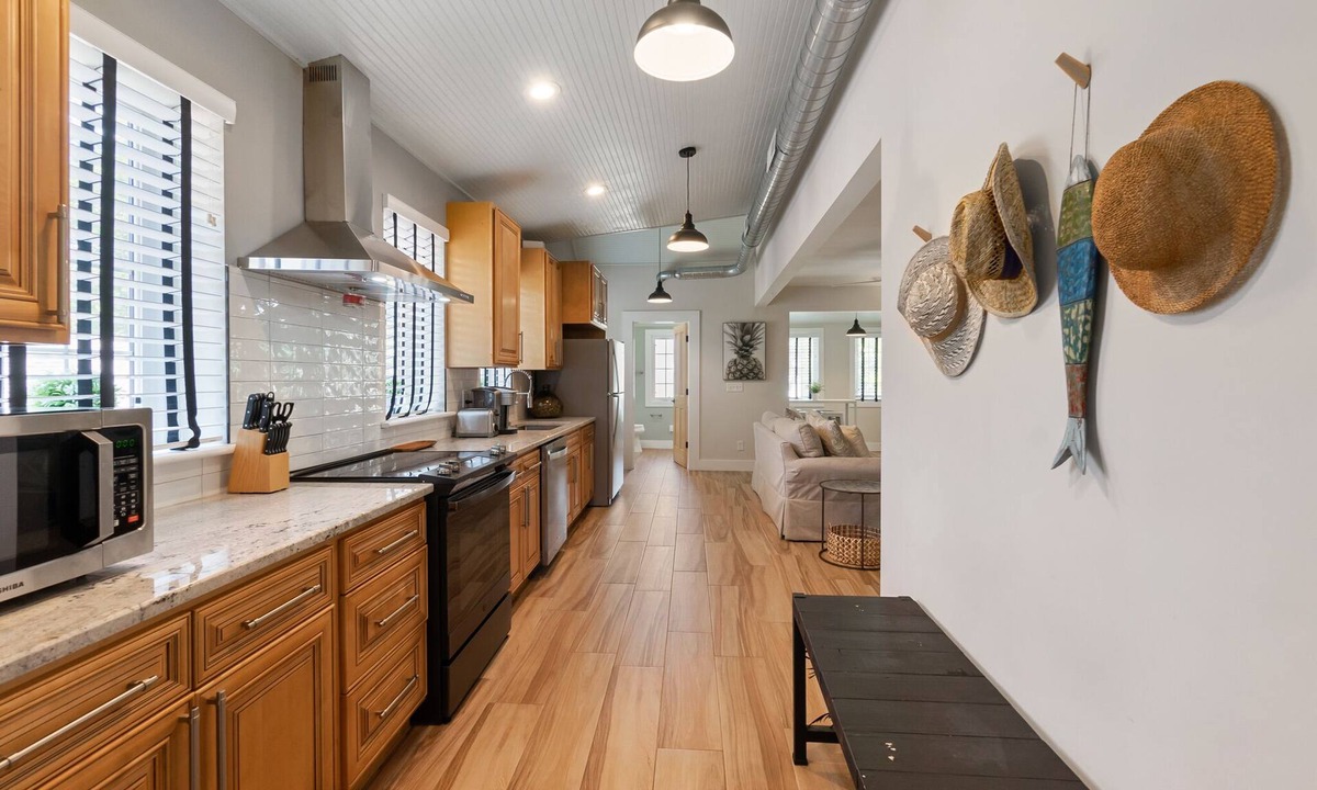 Downtown Historic District House | 9 Sevilla Street - Heart of Downtown 2nd Floor Apartment - Pet Friendly