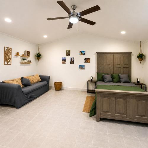 Lakeland House | A cozy space for you!