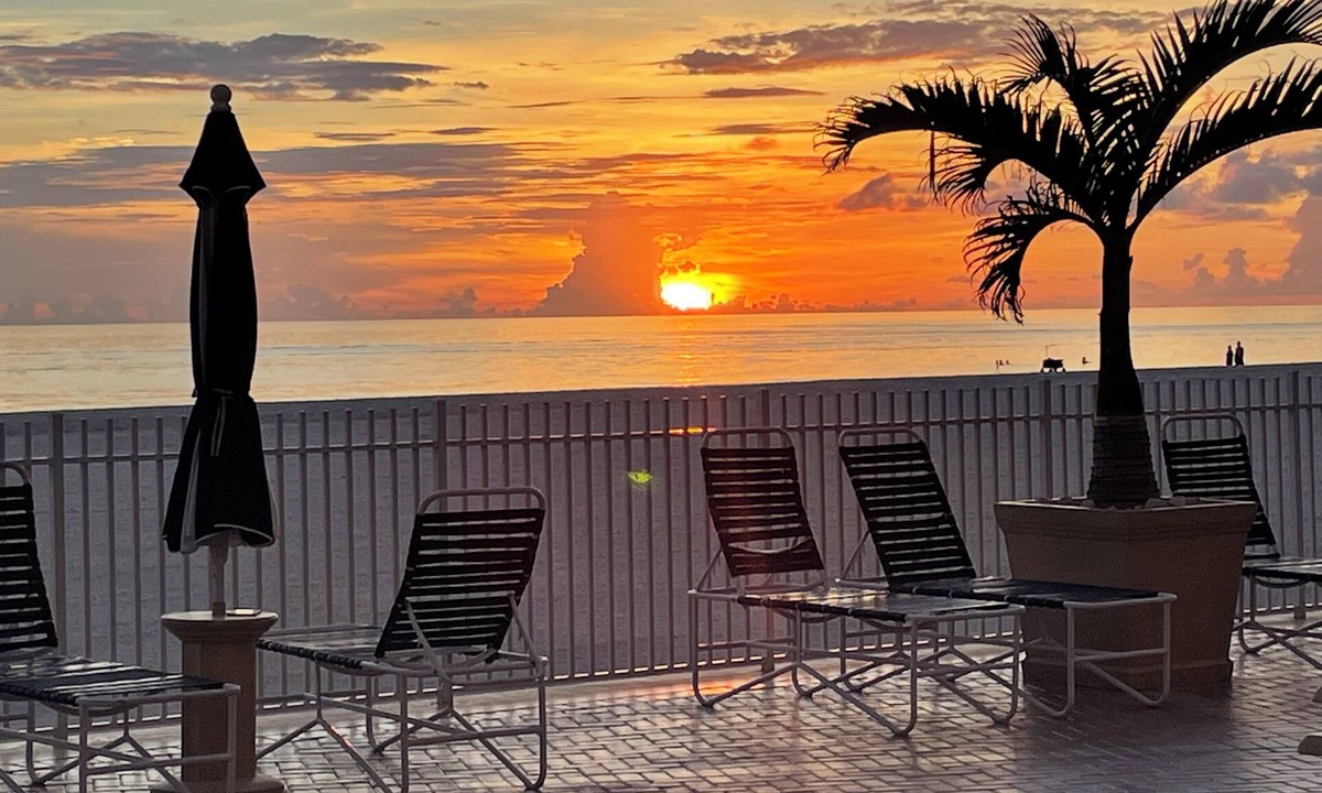 Redington Shores Condo | A Piece of Paradise on Redington Shores beachfront 2/2 corner condo on 1st floor