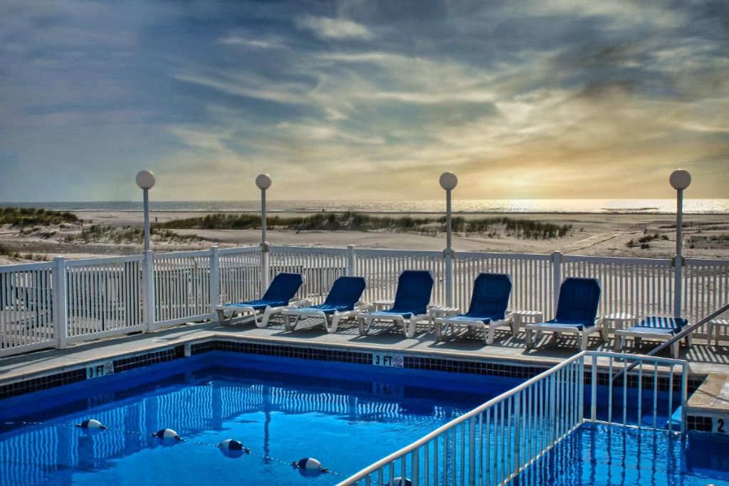 Wildwood Crest Hotel | Acacia Beachfront Resort