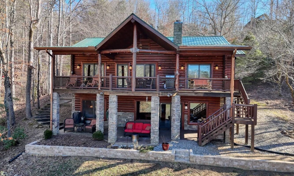 Murphy Cabin | Acorn Abbey - Lakeside Retreat w/3BRs, spring on the water!