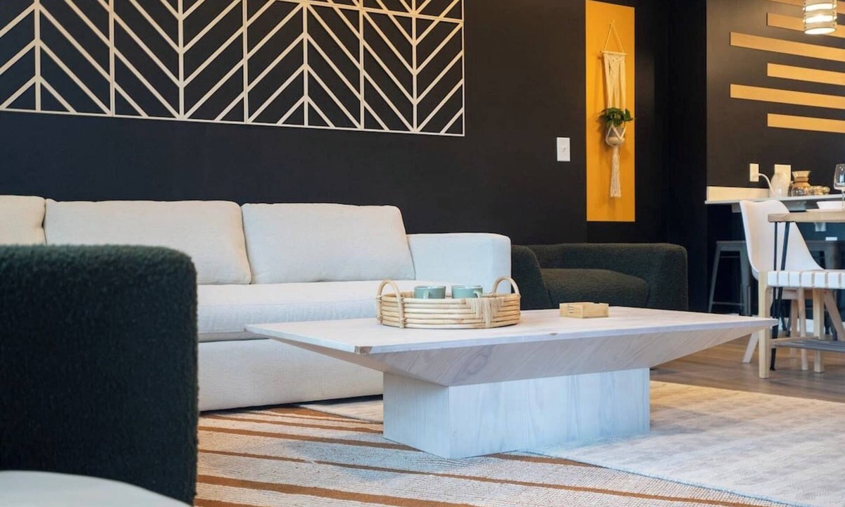 Spartanburg Apartment | Amazing location, 2 King beds, Modern loft