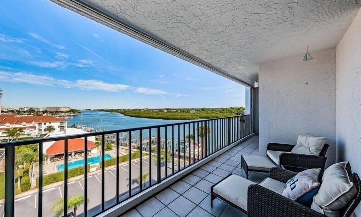 Indian Shores Condo | Amazing Location & Million Dollar Views from this Intercoastal condo~ VB613