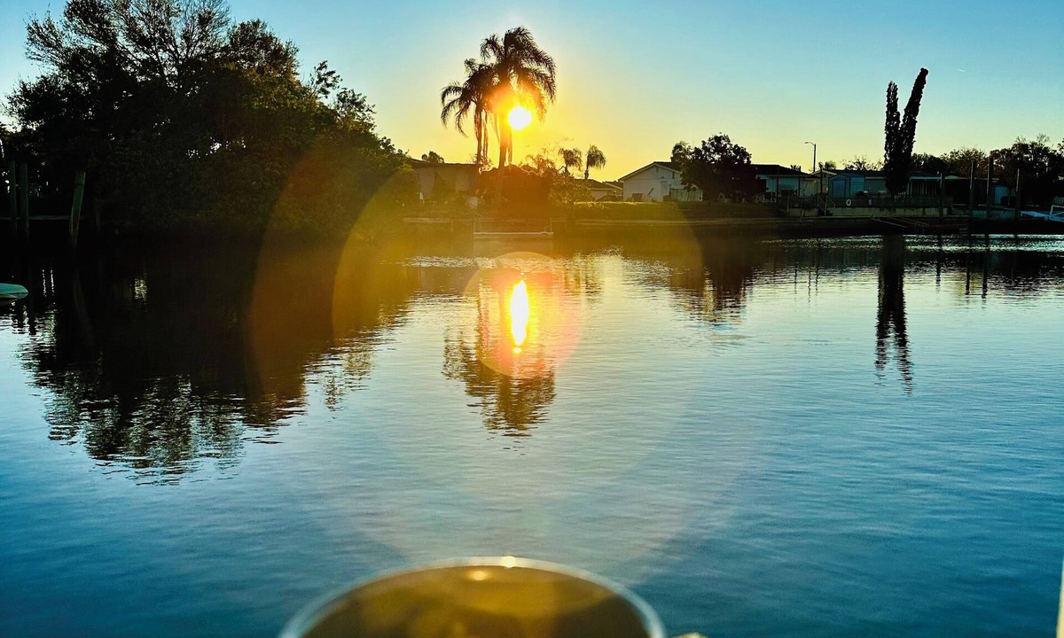 Forest Hills House | Anclote Oasis - Tarpon Springs - Waterfront Sunsets & Private Pool