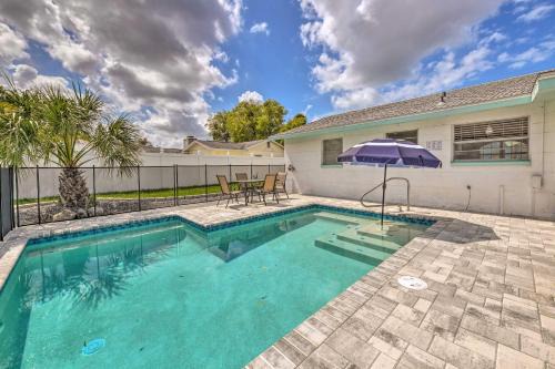 Apollo Beach House | Apollo Beach Gem w/Pool: 'The Flamingo House'