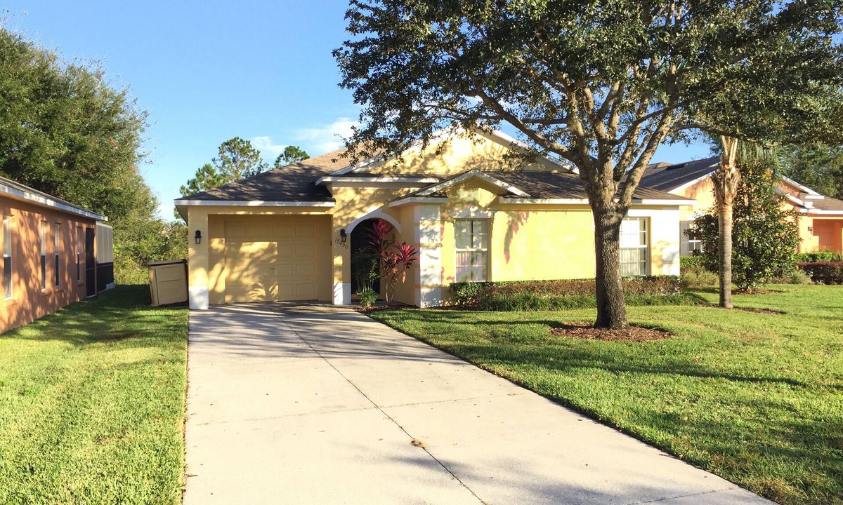 Silver Creek House | Attractive 5 Bedroom/3 Bathroom single storey villa located on Hwy 27.