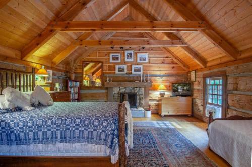 Pisgah Forest House | Aunt Babbies Cabin · Aunt Babbies Cabin