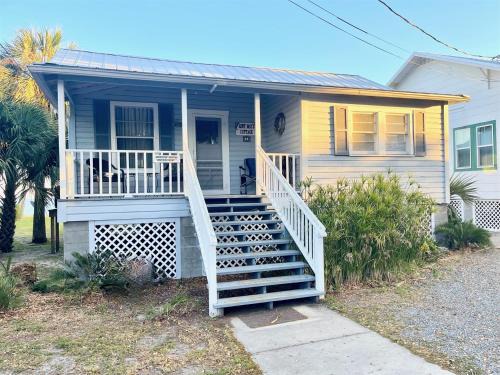 Cedar Key House | Aunt May's - Waterfront Cottage in Cedar Key!