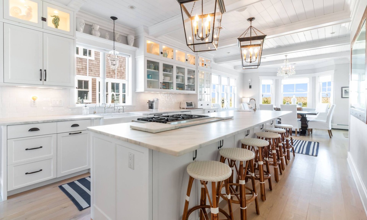 Avon House | Bay Head Home on the Ocean with Pool