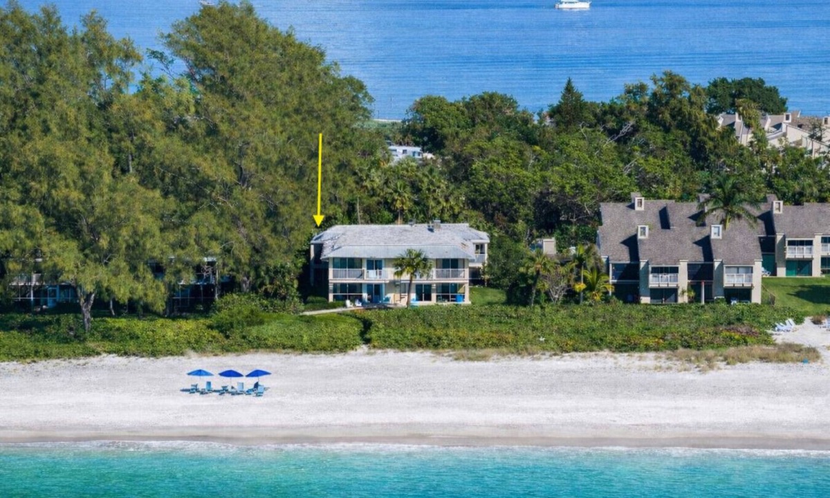 Whitney Beach Condo | Beach Condo with Quiet, Private Beach