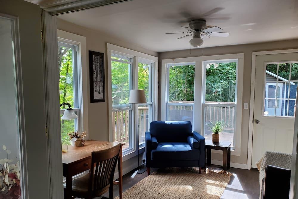 Purdy House | Beach Cottage and Nature Lovers Delight