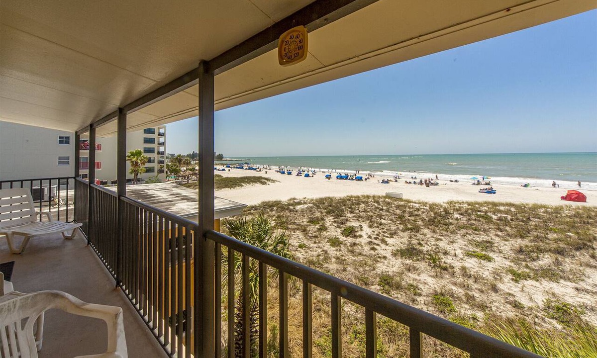 Madeira Beach Condo | Beach Front 1B1B Balcony 2 Beds - Surf Song #349