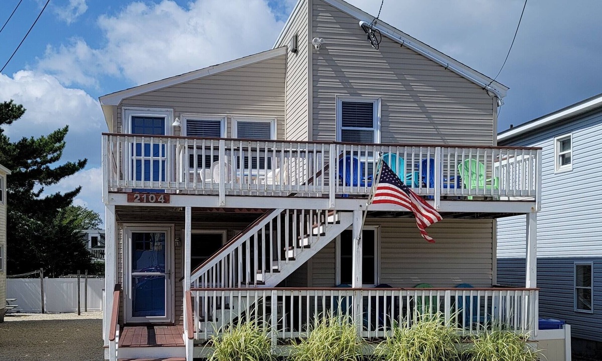 South Beach Haven House | Beach Haven Shore House duplex - family friendly location short walk to beach