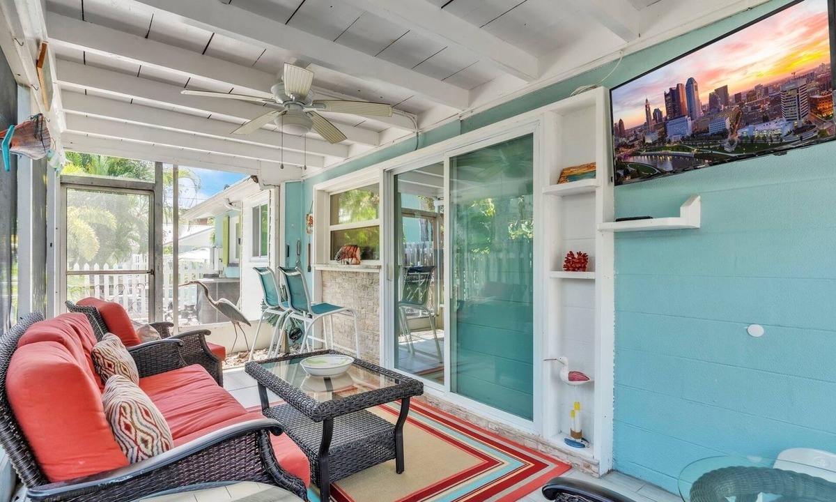 Anna Maria House | Beach N Bay 2 Bedroom Villa by RedAwning