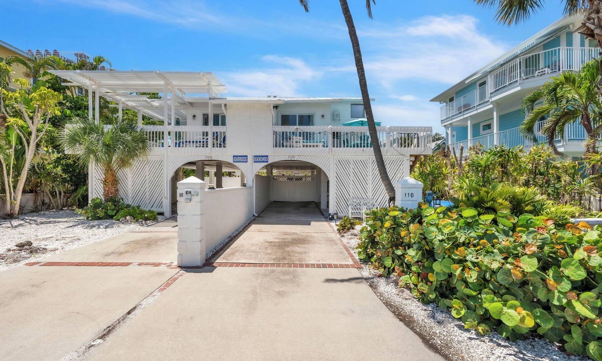 Holmes Beach Villa | Beachcomber. Hot tub swim spa and a 3 min walk to the beach