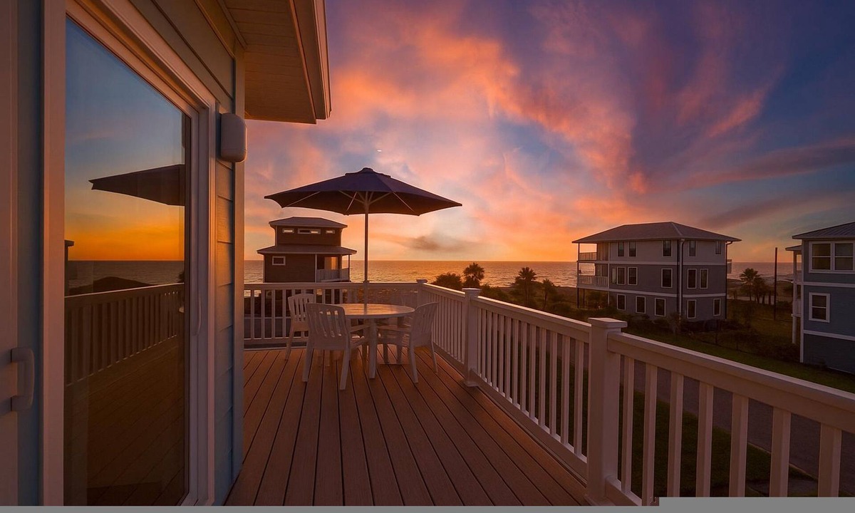 Marineland Acres House | Beachfront 5BR Home With Ocean Views