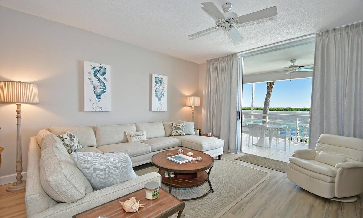Whitney Beach Condo | Beautiful 2/2 bay view unit! End of 2026 dates available!