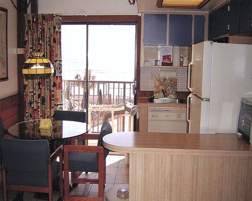 Bostwick Park House | Beautiful 2 bedroom unit at resort, sleeps 6